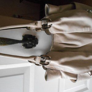 Makowsky Bone buttery leather purse